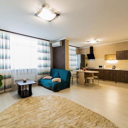 Studio Apartment On Bazhana Киев Екстериор снимка