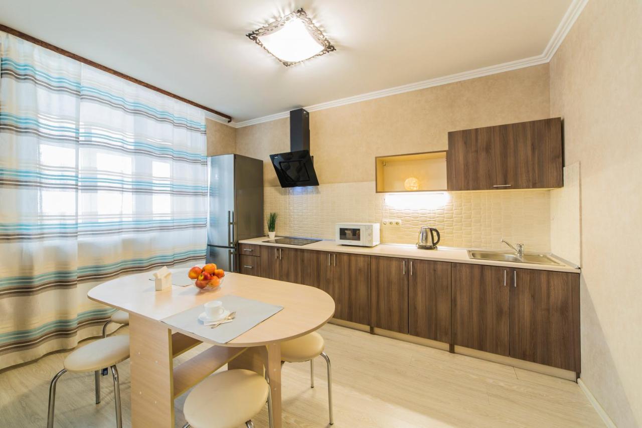 Studio Apartment On Bazhana Киев Екстериор снимка