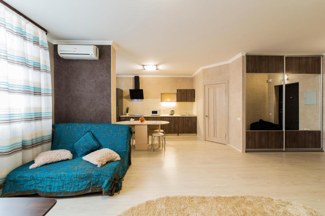 Studio Apartment On Bazhana Киев Екстериор снимка