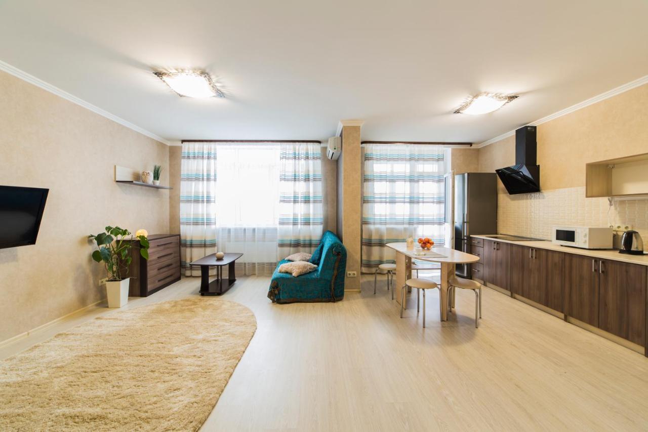 Studio Apartment On Bazhana Киев Екстериор снимка