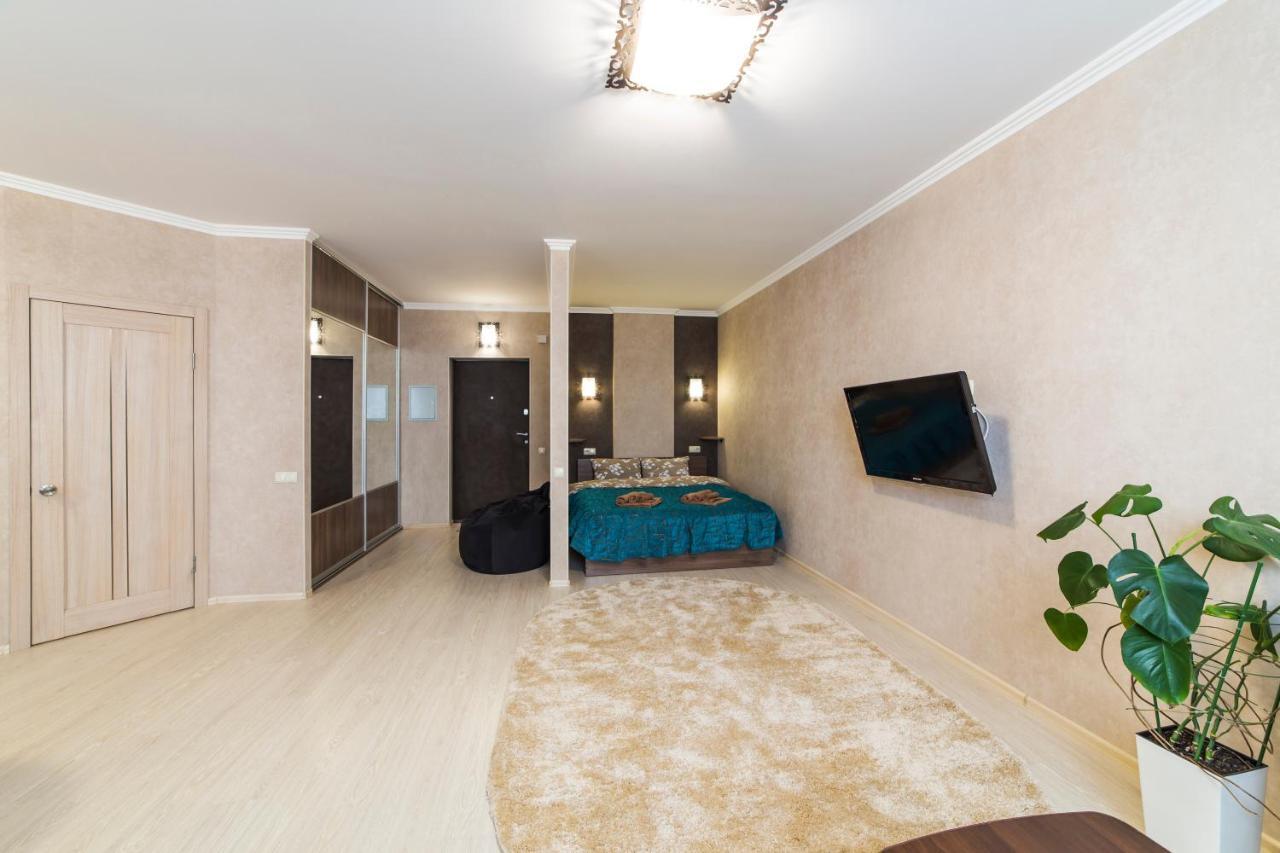 Studio Apartment On Bazhana Киев Екстериор снимка