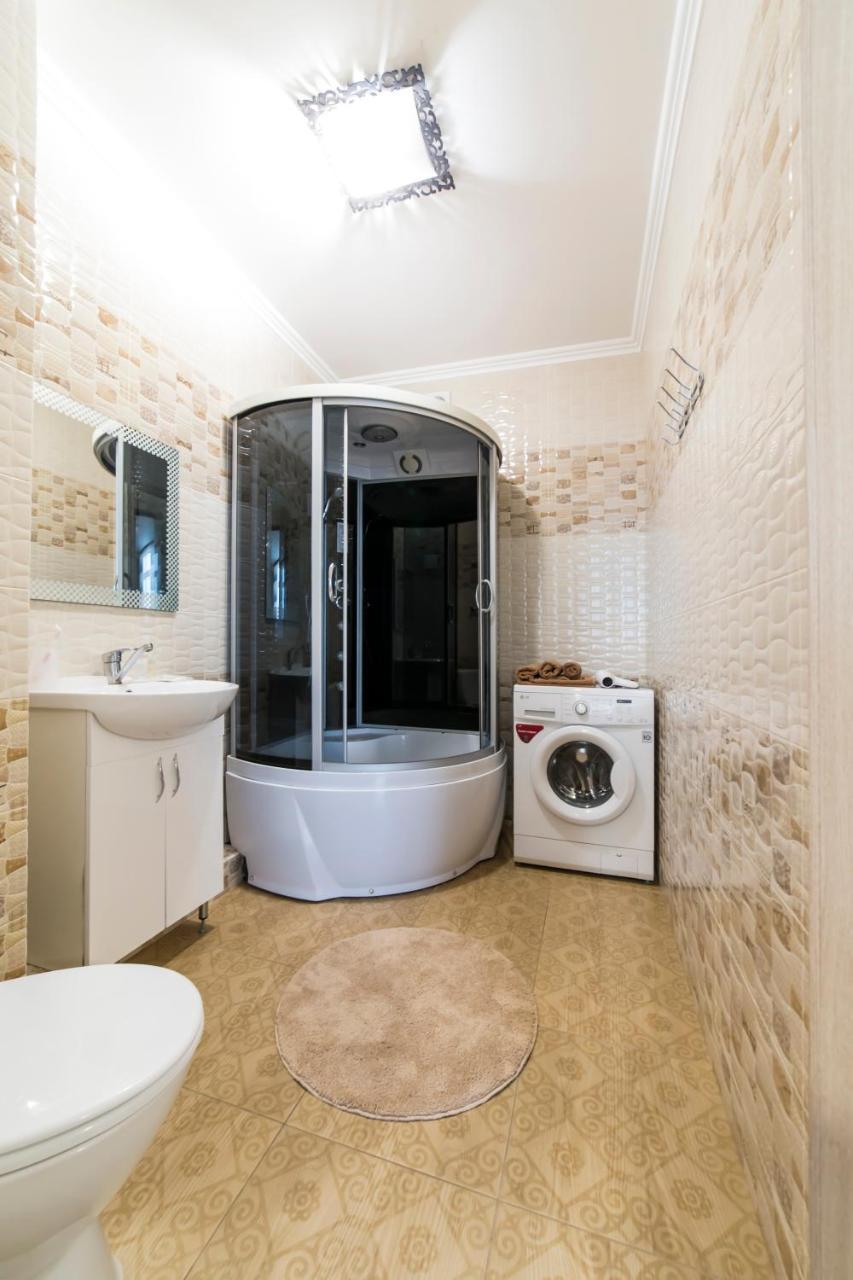 Studio Apartment On Bazhana Киев Екстериор снимка